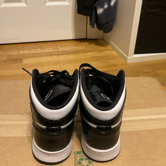 Jordan ones - Picture 3 of 7